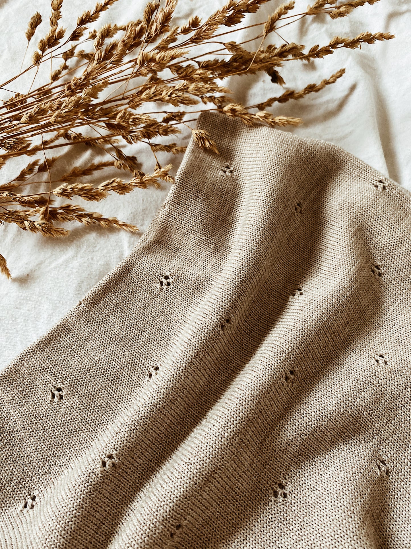 Babydecke Merinwolle
Babydecke Merinowolle gestrickt
Babydecke Merinowolle Sommer
Babydecke Merinowolle Sand
Babydecke Merinowolle Sale
Strickdecke Baby
Kuscheldecke Baby
Erstausstattung Baby