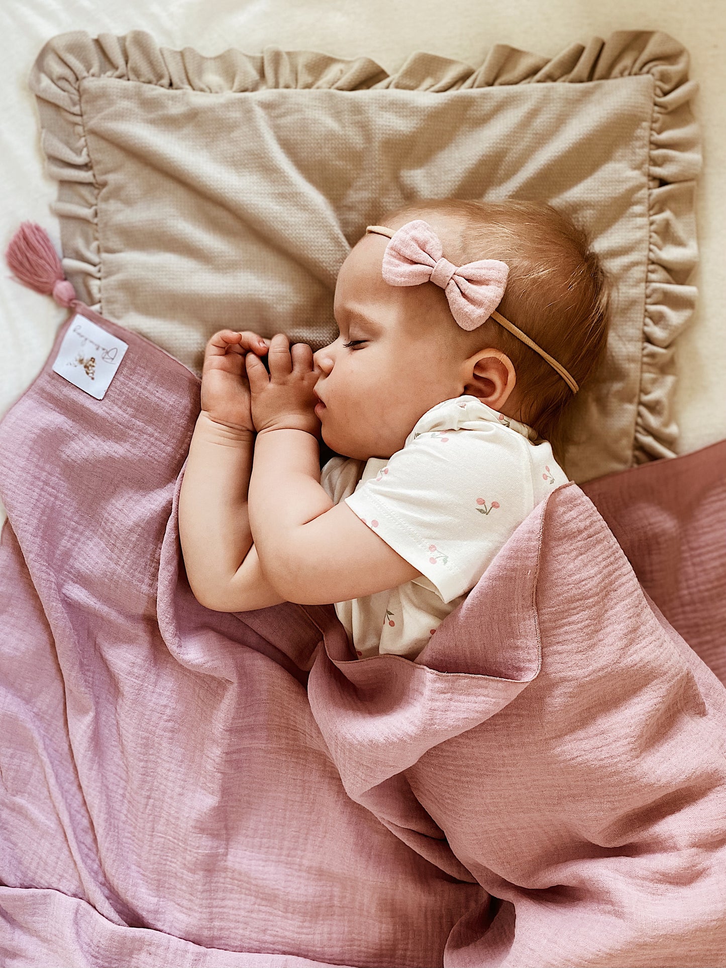 Musselin Babydecke
Musselin Decke
Musselin Babydecke Sommer
Musselin Decke Baby
Musselintuch Baby
Musselintuch Baby Rosa
Musselintuch Baby Beige
XL Musselintuch
Kuschelweiche Baby Musselintücher
Pucktuch Baby Musselin
Stilltuch Baby Musselin
Kuscheltuch Baby
