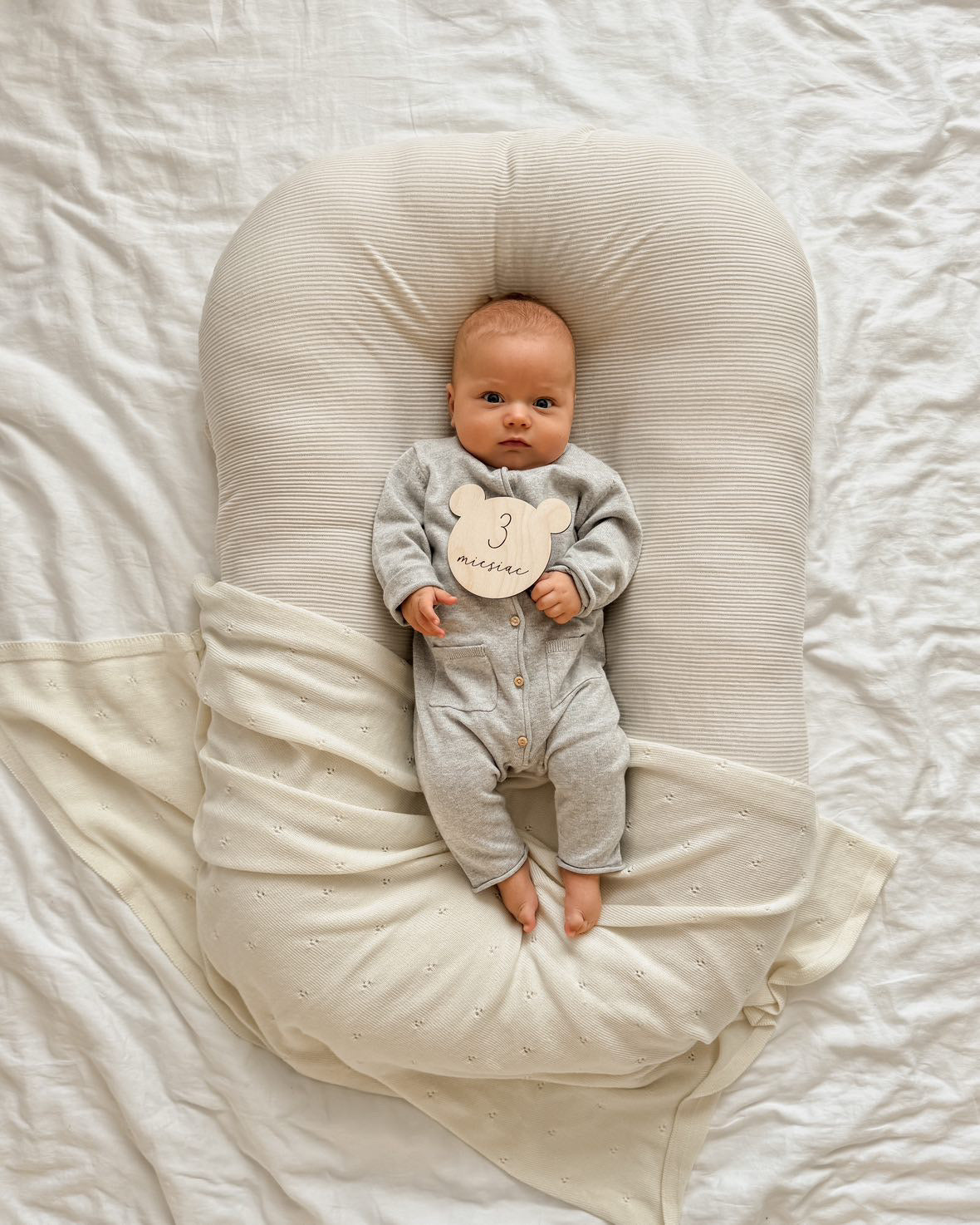 Babydecke Merinwolle
Babydecke Merinowolle gestrickt
Babydecke Merinowolle Sommer
Babydecke Merinowolle Creme
Babydecke Merinowolle Sale
Strickdecke Baby
Kuscheldecke Baby
Erstausstattung Baby 