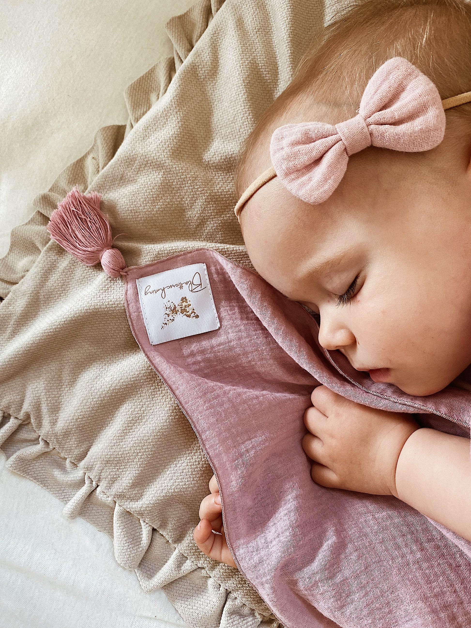 Musselin Babydecke
Musselin Decke
Musselin Babydecke Sommer
Musselin Decke Baby
Musselintuch Baby
Musselintuch Baby Rosa
Musselintuch Baby Beige
XL Musselintuch
Kuschelweiche Baby Musselintücher
Pucktuch Baby Musselin
Stilltuch Baby Musselin
Kuscheltuch Baby