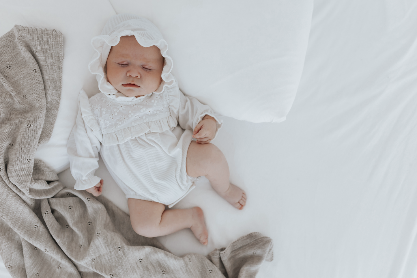 Babydecke Merinwolle
Babydecke Merinowolle gestrickt
Babydecke Merinowolle Sommer
Babydecke Merinowolle Sand
Babydecke Merinowolle Sale
Strickdecke Baby
Kuscheldecke Baby
Erstausstattung Baby 
