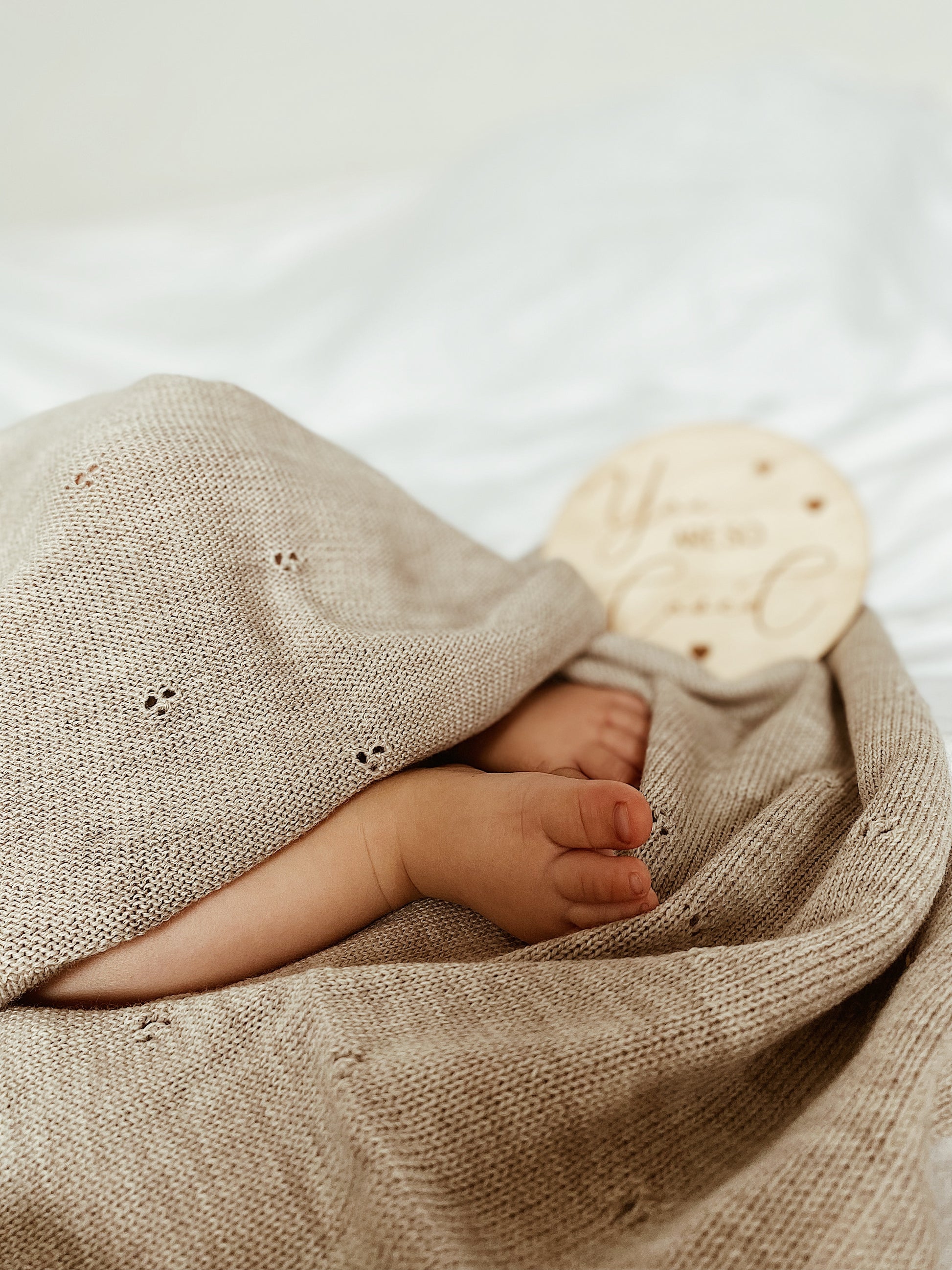 Babydecke Merinwolle
Babydecke Merinowolle gestrickt
Babydecke Merinowolle Sommer
Babydecke Merinowolle Sand
Babydecke Merinowolle Sale
Strickdecke Baby
Kuscheldecke Baby
Erstausstattung Baby 