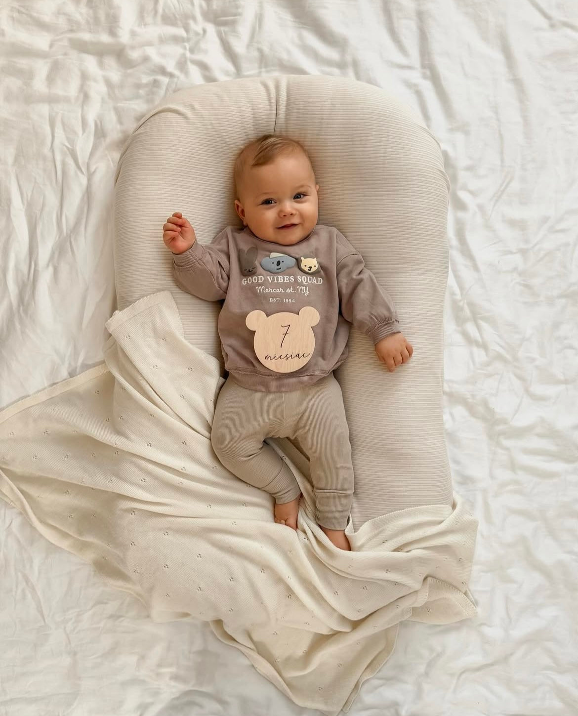 Babydecke Merinwolle
Babydecke Merinowolle gestrickt
Babydecke Merinowolle Sommer
Babydecke Merinowolle Creme Babydecke Merinowolle Sale
Strickdecke Baby
Kuscheldecke Baby
Erstausstattung Baby 
