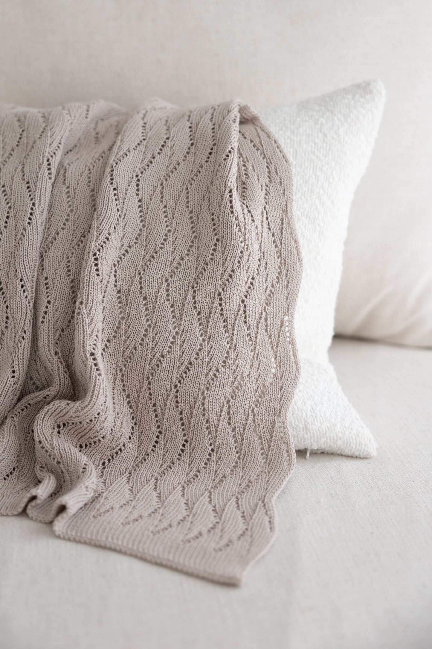 Babydecke Baumwolle sand
Sommerdecke Baby sand
Babydecke sand
Kuscheldecke Baby sand
Strickdecke Baby sand
Gestrickte Babydecke sand
Blätterschming Babydecke
