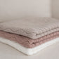 Babydecke Baumwolle rosa
Sommerdecke Baby rosa
Babydecke rosa
Kuscheldecke Baby rosa
Strickdecke Baby rosa
Gestrickte Babydecke rosa
Blätterschming Babydecke