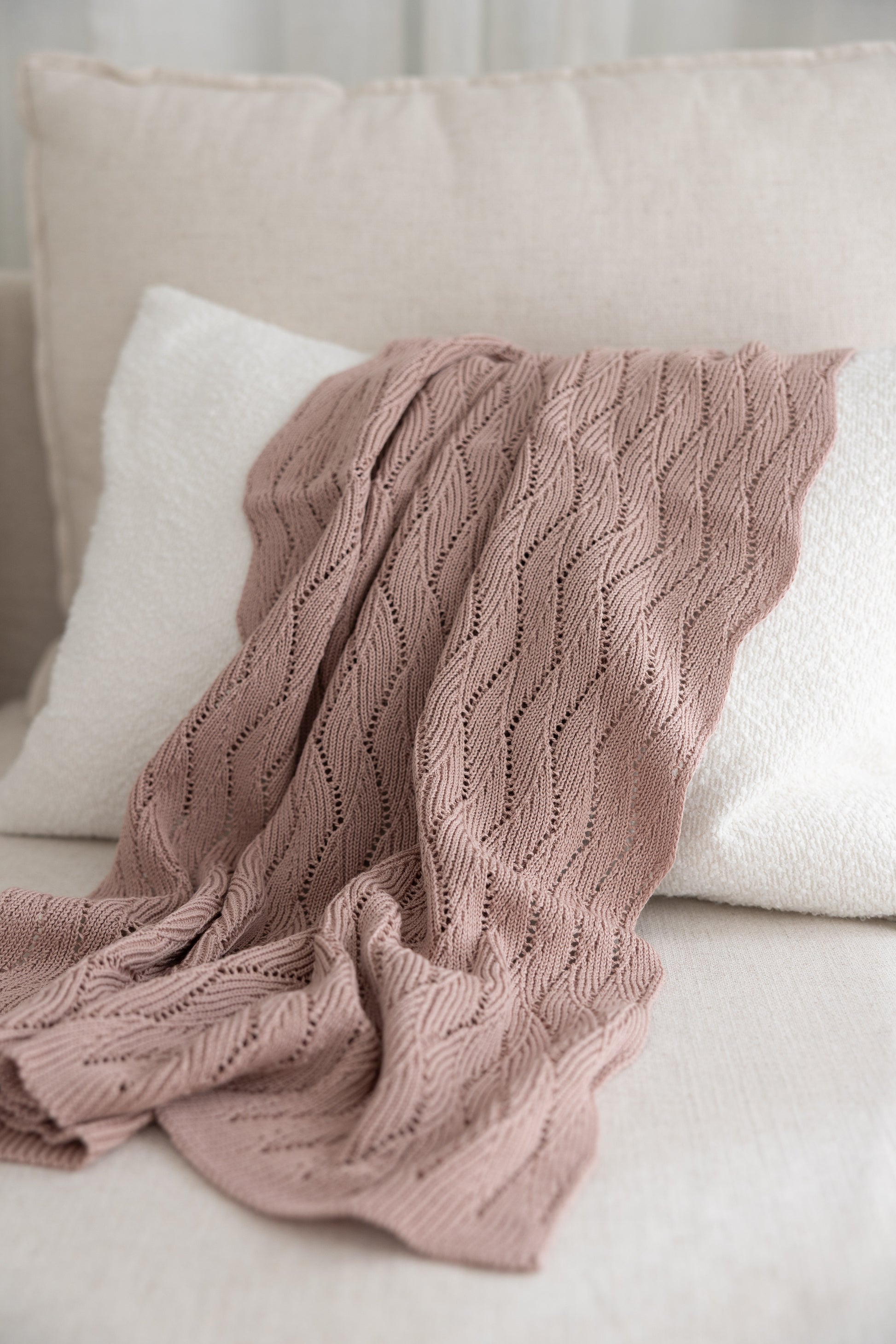 Babydecke Baumwolle rosa
Sommerdecke Baby rosa
Babydecke rosa
Kuscheldecke Baby rosa
Strickdecke Baby rosa
Gestrickte Babydecke rosa
Blätterschming Babydecke