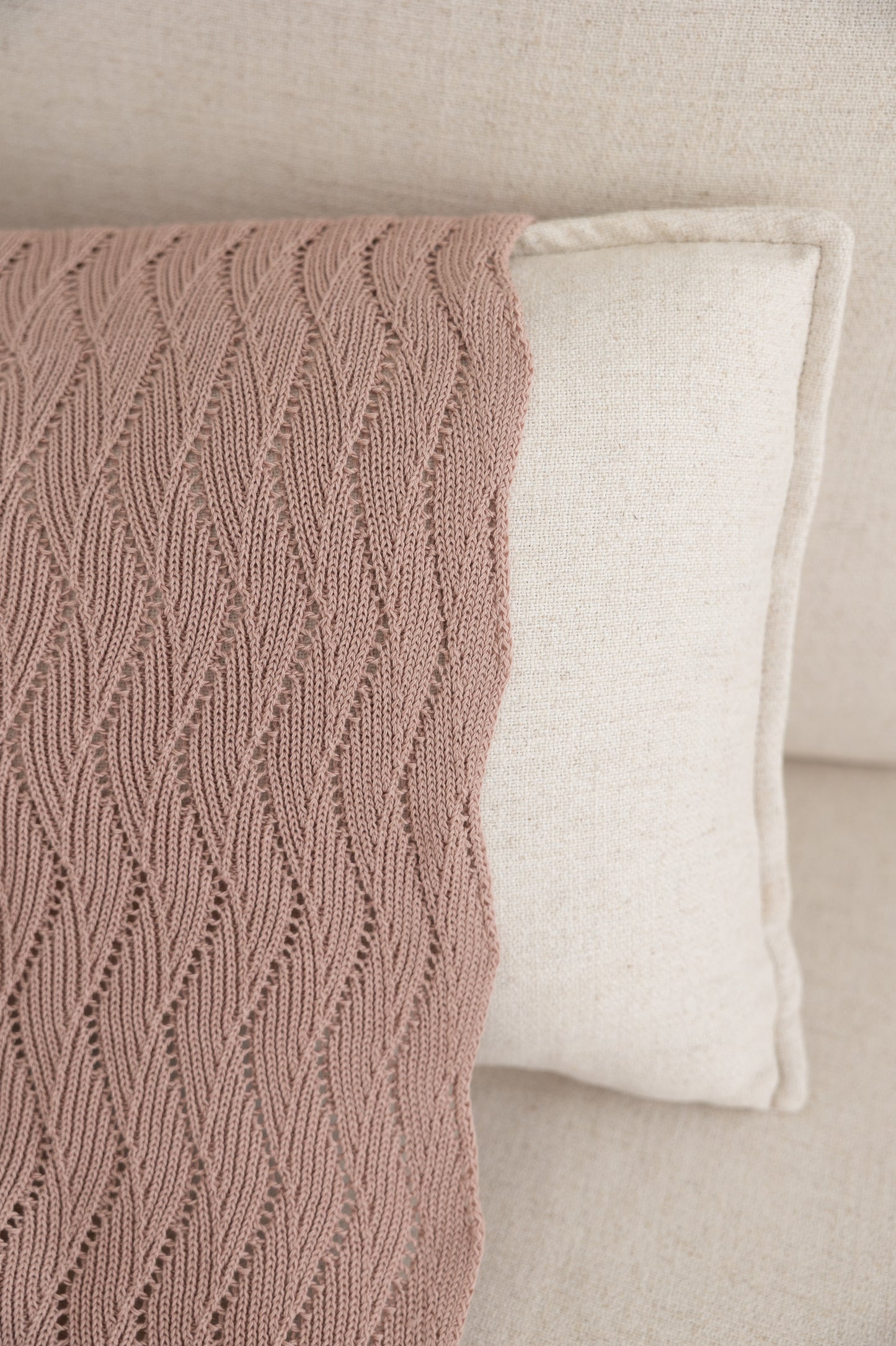 Babydecke Baumwolle rosa
Sommerdecke Baby rosa
Babydecke rosa
Kuscheldecke Baby rosa
Strickdecke Baby rosa
Gestrickte Babydecke rosa
Blätterschming Babydecke