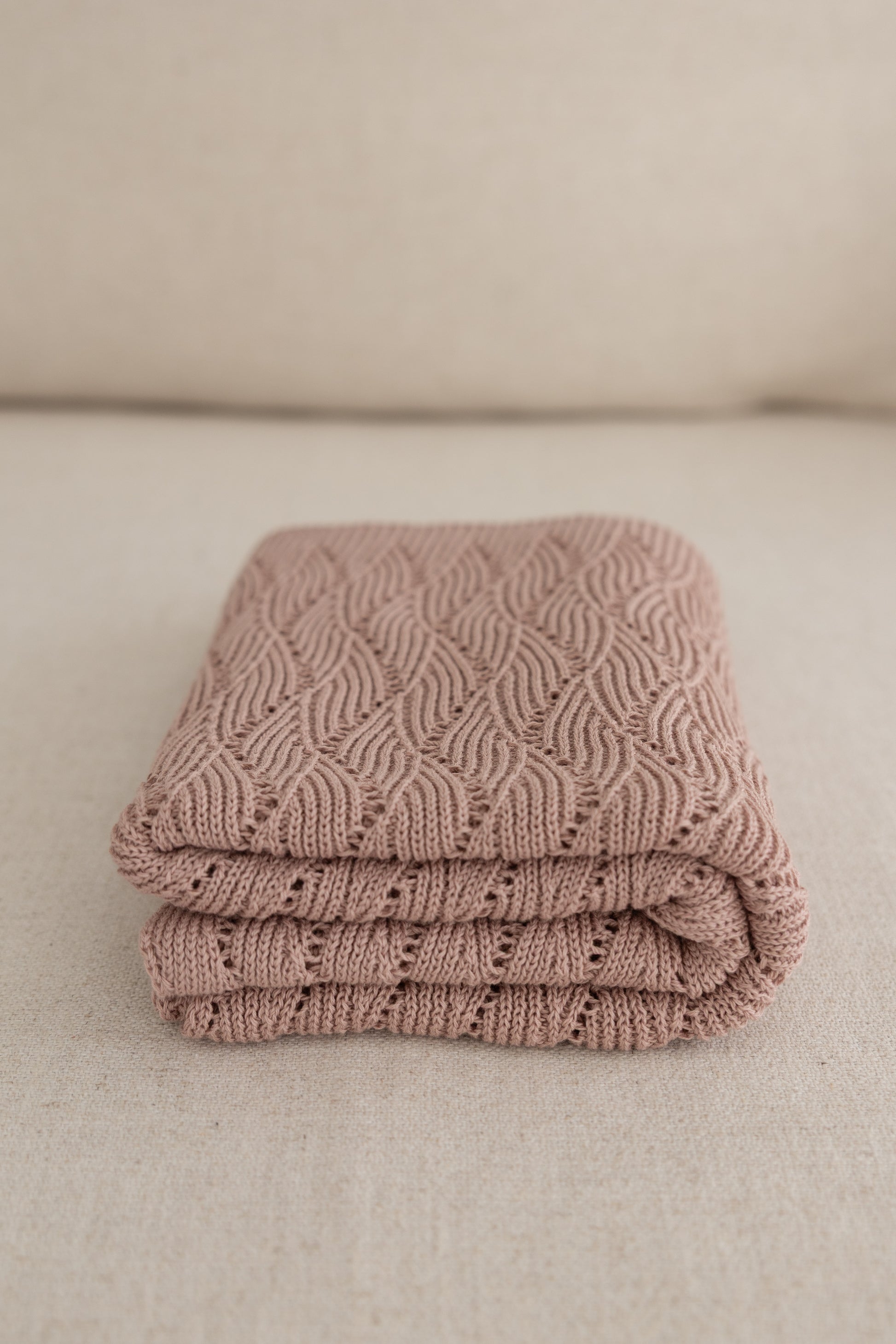 Babydecke Baumwolle rosa
Sommerdecke Baby rosa
Babydecke rosa
Kuscheldecke Baby rosa
Strickdecke Baby rosa
Gestrickte Babydecke rosa
Blätterschming Babydecke