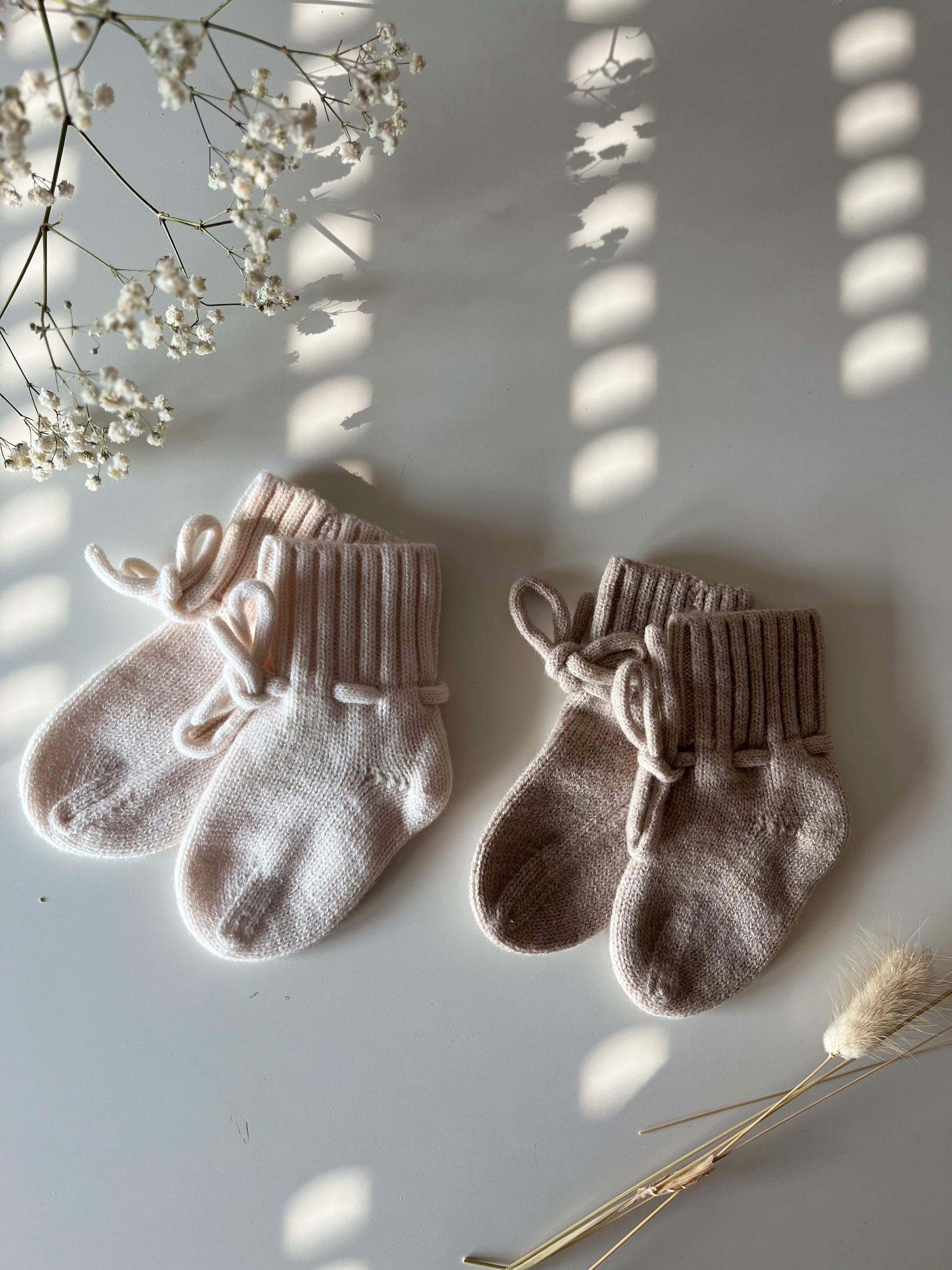 Babyschuhe Merinowolle
Gestrickte Babyschuhe
Kuschelweiche Babyschuhe
Babyschuhe gestrickt
Merinowolle Socken Baby
merino baby Socken
merino babykleidung